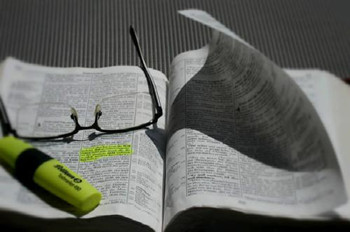学会概述和重述，assignment抄袭检测再也不飘红！
