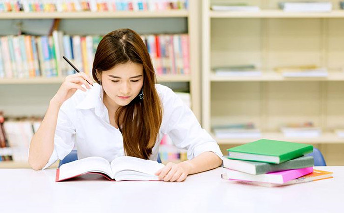 留学生如何用批判性思维去阅读