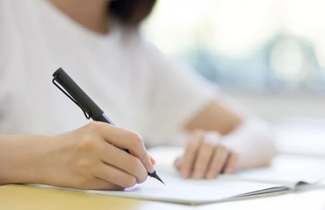 How to Write a Book Review? How to Write a Book Review?